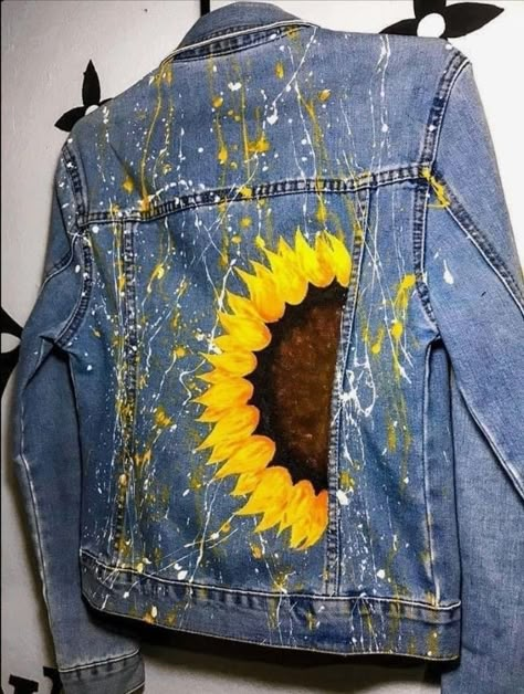 Denim Jacket Diy Paint, Jean Jacket Diy, Jean Diy, Jacket Diy, Diy Denim Jacket, Painted Clothes Diy, Hand Painted Denim, Hand Painted Denim Jacket, Embellished Denim Jacket