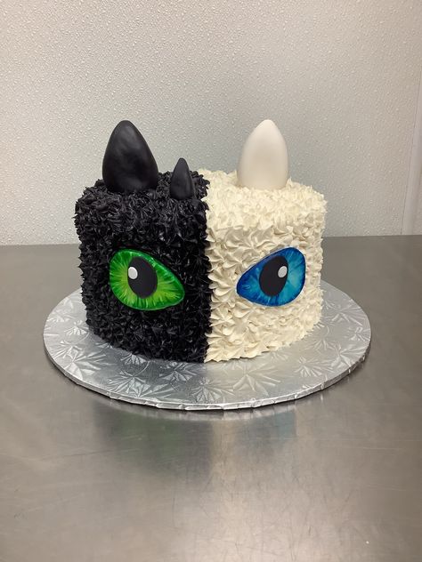 Light Fury Cake, Night Fury Light Fury, Light Fury Dragon, Dragon Cake, Light Fury, Night Fury, Angry Birds, Kids Cake, Cake Ideas