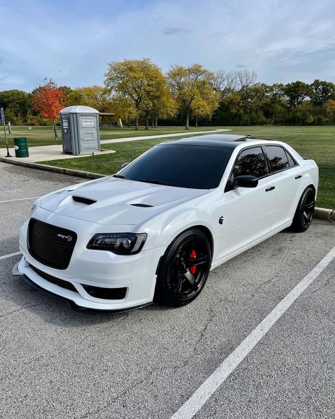 Muscle Car Astethic, 2023 Chrysler 300, 300 Srt8 Chrysler, Chrysler Srt 300, Hellephant Chrysler 300, Chrysler 300 White, Chysler 300 Srt, Chrysler 300 Srt Hellcat, Srt8 Chrysler 300