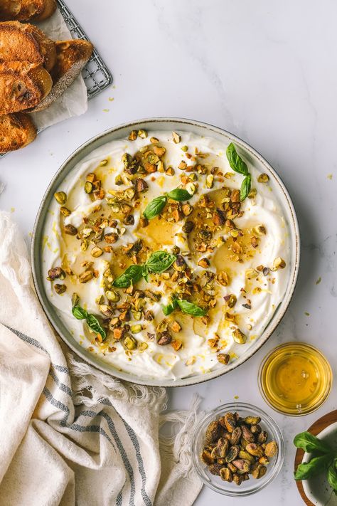 Whipped Ricotta With Honey And Pistachios, Ricotta Honey Dip, Ricotta Dip With Honey, Whipped Ricotta With Honey, Honey Whipped Ricotta, Ricotta Dip Recipes, Whipped Ricotta Dip, Whipped Ricotta Recipe, Pistachio Dip