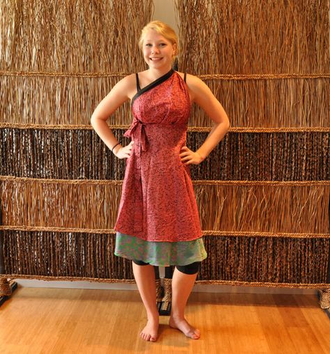 Adventures with Mexicali Blues: Magic Wrap Skirt Style Tutorial: Thai Princess Dress Magic Skirt Tutorial, Wrap Skirt Tutorial, Psytrance Clothing, Sari Wrap Skirt, Magic Wrap Skirt, Magic Skirt, Convertible Clothing, Sari Skirt, Magic Wrap