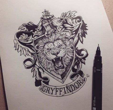 Gryffindor crest tattoo Harry Potter Preferences, Harry Potter Tattoo Sleeve, Crest Tattoo, Harry Potter Sketch, Hp Tattoo, Tattoo Black And White, Gryffindor Crest, Potter Tattoo, Kerby Rosanes