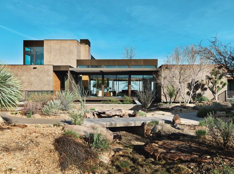 Marmol Radziner prefab exterior Modern Desert Home, House In The Desert, Marmol Radziner, Desert Architecture, Sage Design, Modern Prefab Homes, Modern Desert, Desert House, Desert Homes