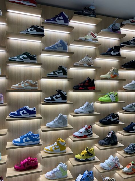 Nike Shoes Display, Sneaker Store Aesthetic, Nike Store Aesthetic, Nike Shoe Display, Nike Store Interior, Nike Company, Sneaker Rack, Foldable Shoe Rack, Shoe Organizer For Closet