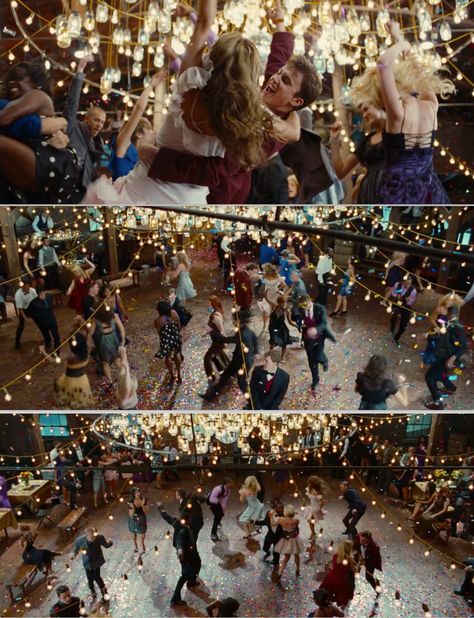 the diy chandelier from the new footloose - perfect for a barn wedding :) School Dance Refreshments, 80s Prom Theme Wedding, Footloose Prom Theme, Footloose Prom, Footloose Musical, Dangling Lights, Footloose 1984, Footloose Movie, Prom Committee