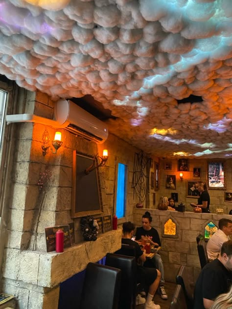 Harry potter themed restaurant Harry Potter Themed Restaurant, Magic Cafe Aesthetic, Harry Potter Theme Cafe, Harry Potter Coffee Bar, Harry Potter Restaurant, Harry Potter Coffee Shop, Themed Restaurant, Themed Cafes, Cozy Coffee Shop