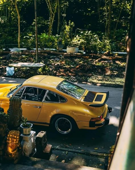 Old Vintage Cars, Classy Cars, Classic Porsche, Pretty Cars, Car Guys, Car Photography, Future Car, Cute Cars