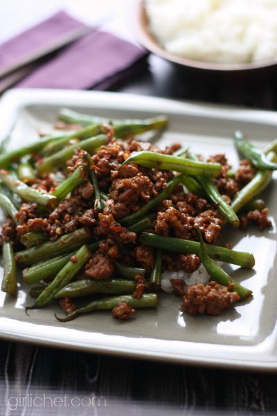 Szechuan Green Beans with Ground Pork | www.girlichef.com GP Super good, easy to make. Everyone loved it. Szechuan Green Beans, Tartiflette Recipe, Ground Pork Recipes, Recipe Pork, Sauteed Green Beans, Fried Green Beans, Mapo Tofu, Roasted Green Beans, Pork Recipe