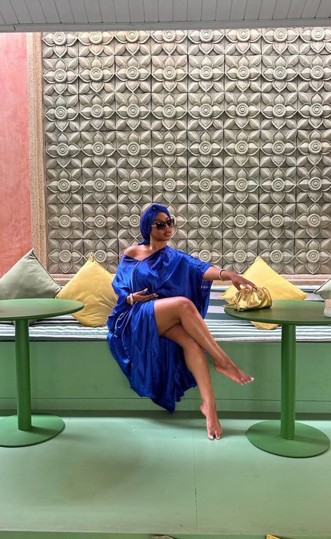 Rich Auntie Aesthetic, Travelling Outfit Ideas, Housewife Aesthetic, Dubai Photos, Travelling Outfit, Feminine Journey, Rich Auntie Vibes, Starting A Clothing Business, Aso Ebi Dresses