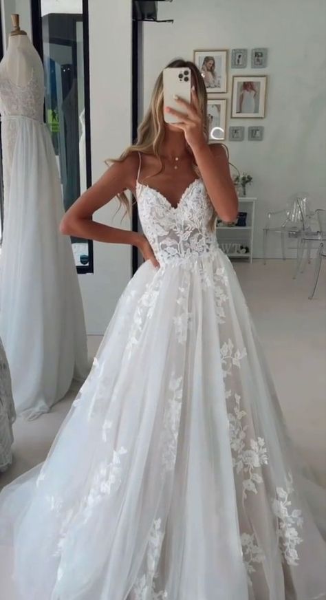 Fairytale Wedding Dress, Boho Styl, Dream Wedding Decorations, Fairy Tale Wedding Dress, Wedding Ideas Dresses, Cute Wedding Dress, Pretty Wedding Dresses, Dresses Unique, Unique Wedding Dresses