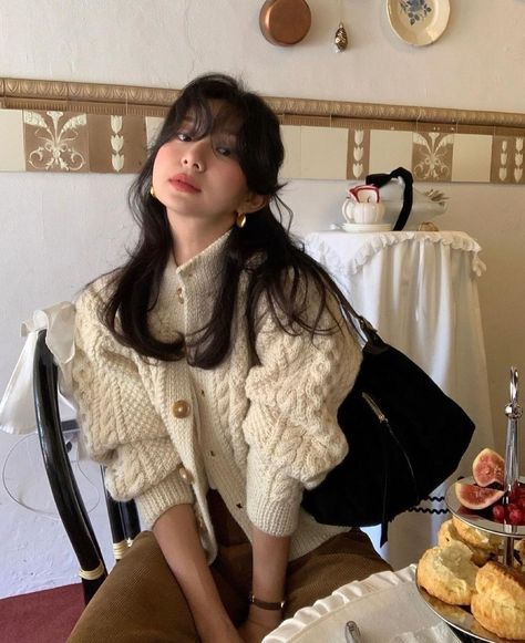 어서오세요. (@feve__r) • Instagram photos and videos Party Dress Codes, November 9, Christmas Party Dress, Fashion Wishlist, French Chic, Fall Fits, Cozy Outfit, 가을 패션, Daily Look