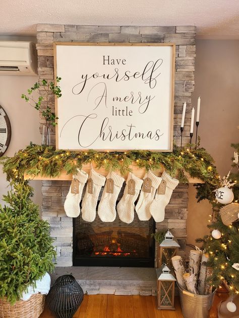 Christmas Mantel Signs, Christmas Sign Above Fireplace, Mantle Tv, Cozy Country Christmas, Christmas Mantel Ideas, Prepare For Christmas, Fall Mesh Wreaths, Fireplace Diy, Christmas Mantel Decor