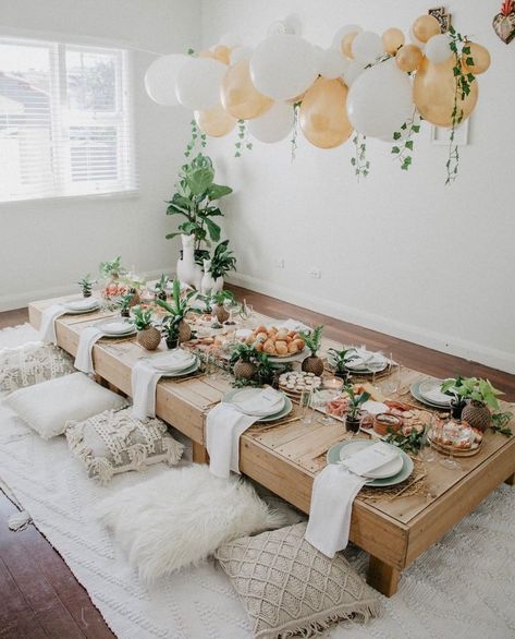 Picnic Business, Indoor Picnic, Picnic Birthday Party, Boho Birthday Party, Luxury Picnic, Backyard Birthday, Picnic Inspiration, Picnic Birthday, Picnic Decorations