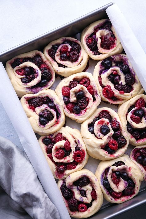 Triple Berry Sweet Rolls | Vegan friendly with refined sugar free option. Berry Sweet Rolls, Sweet Roll Recipe, Sweet Dough, Think Food, Sweet Rolls, Sweet Roll, Rolls Recipe, Video Content, Cinnamon Rolls