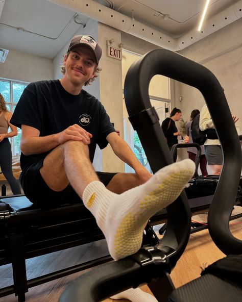 Boys wear FORTY too ❤️‍🔥 #lagree #pilates #gripsocks #fortygripsocks 📸 @annagraacee Pilates Men, Lagree Pilates, Wellness Warrior, Pilates For Men, Vibe Pictures, Instagram Boys, Future Self, Boys Wear, Pilates Reformer