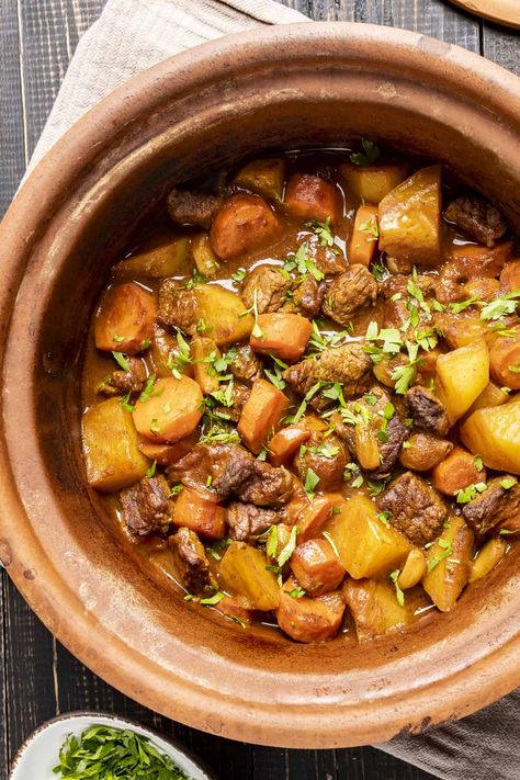 Turkish casserole with beef and vegetables is a super comforting stew. It is slow cooked and you have the most flavorful dish. #turkishrecipe #claypot #earthenware #beefstew #turkishstew Clay Pot Cooking Recipes, Turkish Meals, Turkish Recipe, Turkish Dishes, Clay Pot Cooking, Stew Beef, Beef Stew Recipe, Middle Eastern Food, Beef Soup