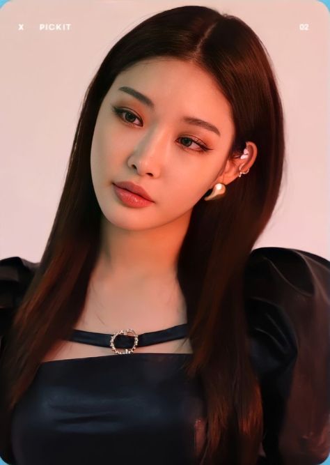 Black Woman Artwork, Kim Chungha, Chung Ha, Beauty Pop, Long Faces, Female Actresses, Female Idols, Bts Rm, Korean Celebrities