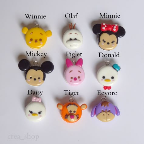 Disney Clay Charms, Disney Art Diy, Clay Disney, Fimo Kawaii, Polymer Clay Kunst, Polymer Clay Disney, Crea Fimo, Polymer Clay Kawaii, Clay Magnets