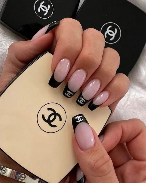 Chanel Nails Design, French Manicure Ideas, Nail 2024, Kpop Nails, Designer Nails, Chanel Nails, Nail Box, Pretty Gel Nails, Trendy Nail Design