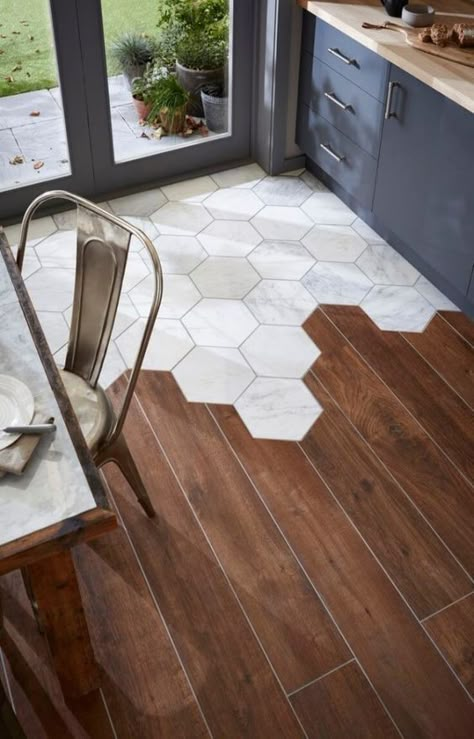 Here are 15 Mind Blowing Floor Designs that are sure to inspire! Put the drama on the floor with these unique floor inspirations! Kitchen Entry, Creative Tile, Flooring Inspiration, Tile Trends, Unique Flooring, Room Tiles, Wooden Floors, Transitional Decor, Flooring Ideas