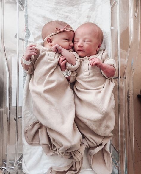 Newborn Twins Hospital, Twin Newborn Pictures, Twin Newborn Photography, Twins Pictures, Newborn Hospital Pictures, Hospital Pics, Newborn Twins Photography, Hospital Photos Newborn, Twin Newborn