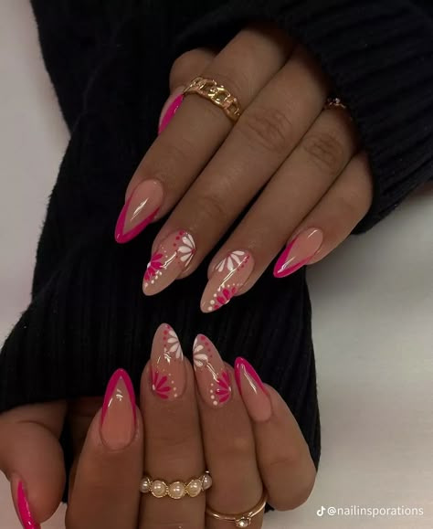 Pink Nail Inspi, Oval Nails Designs, Lily Nails, Pink Tip Nails, Summer Nails Almond, Almond Nail Art, Acrylic Toe Nails, Fantasy Nails, Hot Pink Nails