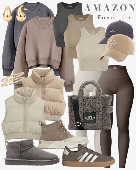 not my photos Amazon Lookbook Outfits, Alo Hat Outfits, Suburban Mom Outfit, Winter Amazon Outfits, Cozy Mom Outfits, Women Sweatpants Outfits, Uggs Outfit Ideas, Women Sweatpants, Amazon Outfits