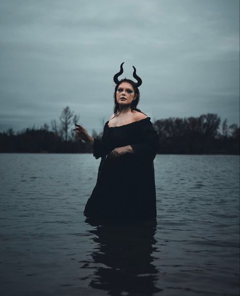 Mid sized model macabre photoshoot witch lake Halloween Lake Photoshoot, Plus Size Gothic Photoshoot, Plus Size Spooky Photoshoot, Plus Size Halloween Photoshoot, Witchy Photoshoot Ideas Plus Size, Demon Photoshoot, Halloween Creative Ideas, 30 Days Of Halloween, Spooky Photography