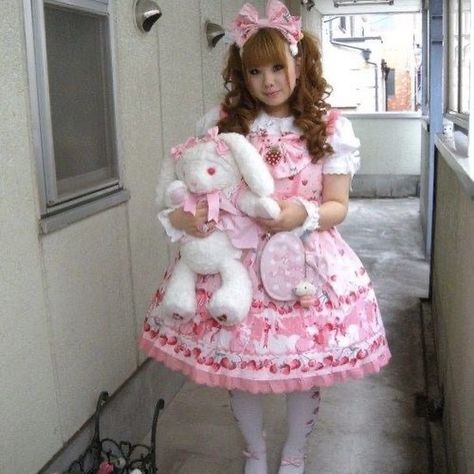 Japanese Lolita Fashion, Gothic Angel, Estilo Harajuku, Hime Gyaru, Lolita Outfits, Gyaru Fashion, Adorable Outfits, Kawaii Style, Japanese Street