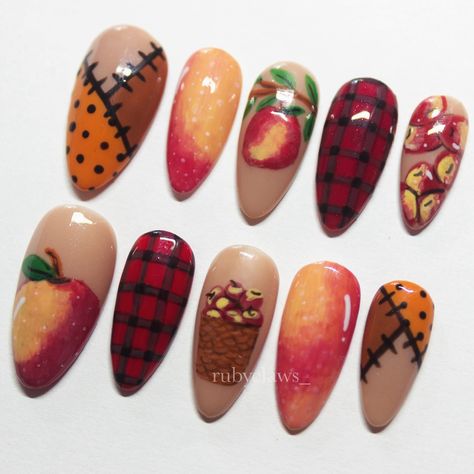 So yummy u might just start to bite ur nails!! 🍎⋆˙⟡ another custom set - “apple picking” —————————- the biggest challenge with these was getting the apple skin nails the pERFECT shade and blend between the red and yellow. Def took some time but i LOVE the result 😍 If ur looking for ur own custom set, pls DM me!! Would love to work with u and make ur vision a reality! ₊˚⊹♡ —————————- #applenails #fallnails #autumnnails #applepicking #scarecrownails #apple #nailinspo #naildesign Pie Nails, Apple Nails, Pretty Nail Art, Press Ons, Apple Picking, Skin Nails, Just Start, Some Times, So Yummy