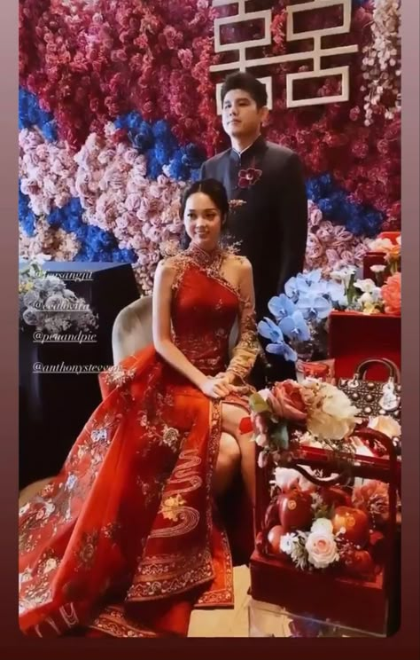 Tinghun Dress, Sangjit Dress Modern, Tingjing Dress, Cheongsam Sangjit, Chinese Wedding Outfits, Modern Qipao Wedding, Sangjit Dress, Chinese Style Wedding Dress, Chinese Dress Modern