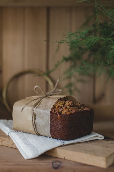 Thoughtful Gift : Baked Banana Bread Recipe | Laine and Layne Bread Loaf Photography, Christmas Treat Gift Boxes, Homemade Baking Gifts, Fresh Baked Bread Aesthetic, Banana Bread Gift Ideas Packaging, Baked Goods Photography, Pastry Photography Ideas, Banana Bread Packaging Ideas, Loaf Bread Packaging