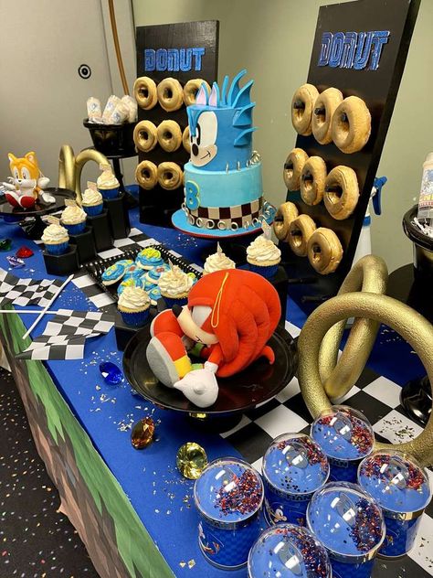 Sonic birthday cake