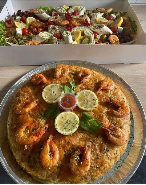 Moroccan Party Food, Wedding Dinner Food, Dishes Photography, Wedding Day Food, Henna Engagement, Veggie Tart, Moroccan Kitchen, Morocco Food, Moroccan Dishes