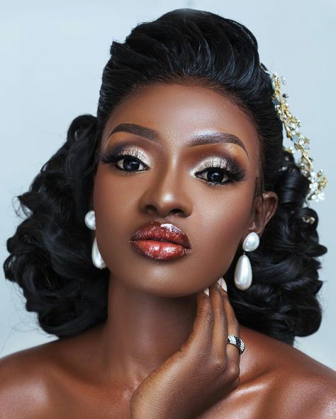 1940’s Makeup, Black Bride Hairstyles, Hollywood Glamour Makeup, Black Brides Hairstyles, Make Looks, Bride Makeup Natural, Headpiece Ideas, African Makeup, Pinup Makeup