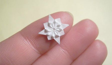 Mini Origami Paper Folding Crafts, Origami And Quilling, Paper 3d, Origami Butterfly, Paper Fashion, Paper Birds, Stamp Ideas, Origami Flowers, Rose Ring