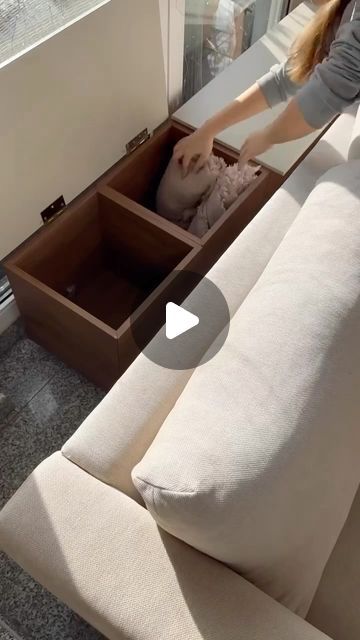 IKEA Hacks & Ideas | Inspiration | Gadgets | Houseware & more on Instagram: "😮 the IKEA WOW effect 👌🏻✨

✨ We’re big fans of @taraxhome_ and her amazing DIY projects! ✨ Check out this awesome IKEA hack she shared! 🛠️ She created a storage bench using IKEA Eket cabinets and wheels, perfect for hiding that cluttered corner behind the couch. All for just 49€ (excluding tools)! A similar bench would cost at least four times more! 😱 Talk about a budget-friendly project with style and functionality! 👏

Credits: @taraxhome_

#IKEA #IKEAHack #DIYProject #BudgetFriendly #DIYWeek2023 #HomeDecor #StorageSolution #livingroomhacks" Ikea Hack Storage Bench, Behind Couch Storage, Storage Behind Couch, Ikea Eket Ideas, Cabinet Behind Couch, Eket Ikea Hacks, Ikea Eket Hack, Eket Ikea, Ikea Hack Storage