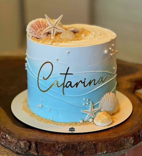 Sea Cake Ideas Birthday, Beachy Cake Ideas, Ocean Cake Birthday, Beach Theme Cakes Birthday, Ocean Wave Cake, Beach Themed Birthday Cakes, Ocean Beach Cake, Birthday Cake Ocean, Under The Sea Smash Cake