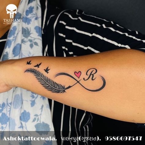 Infinity With Arrow Tattoo Design, Infinity X Infinity Tattoo, Infinity Tattoo Designs With Name And Date, Hand Tattoos Infinity, Infinity Name Tattoo Designs, Small Simple Women Tattoos, Infinity Link Tattoo, Infinity Tattoo Ideas Female, S Letter Tattoo Designs For Women