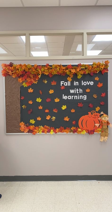 Fall Sayings For School, Bulitin Board Ideas September, Autumn Class Decorations, Fall Leaves Classroom Door, Bulletin Board Ideas For Fall Season, Teacher Fall Bulletin Boards, Fall Bulletin Boards For Elementary Easy, Autumn Theme Preschool Decorations, Autumn Wall Decorations Kindergarten