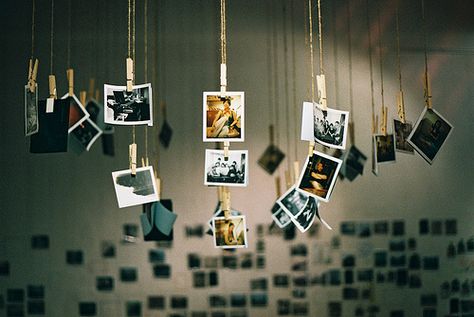 Someday I'll have a room filled with hanging pictures of the best moments :) Hanging Polaroids, Photo Hanging, Polaroid Pictures, Hanging Photos, Life Is Strange, Stranger Things, Photo Wall, We Heart It, Mural