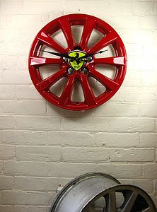 Ferrari Wheel, Car Themed Bedrooms, Car Parts Decor, Wheel Clock, Car Part Furniture, Car Sticker Design, Ferrari Red, Diy Tv Stand, Car Furniture