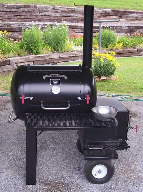 Trailer Smokers, Bbq Smokers For Sale, Small Smoker, Meat Smokers, Smoker Designs, Bbq Pit Smoker, Smoker Plans, Custom Bbq Pits, Homemade Smoker