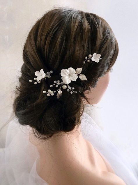 Hair Pins For Wedding, Pearl Bridal Headpiece, Hair Pins Wedding, Hair Pins Bridal, Sugar Plums, Wedding Hairpiece, Quince Decorations, Bridal Hairpiece, Flower Hair Pins