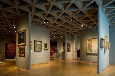 Yale University Art Gallery (Louis I. Kahn, 1951-53) Art Gallery Concept, Art Gallery Architecture, Art Gallery Cafe, Gallery Shelf, Yale University Art Gallery, Gallery Interior, Art Galleries Design, Galleria D'arte, Louis Kahn