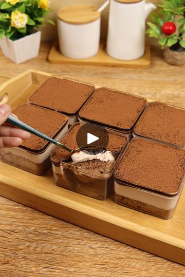 Cake In A Tub, Tub Cake, Mocha Cake, Mocha, Diner, Cake Recipes, Snacks, Good Things, Cake