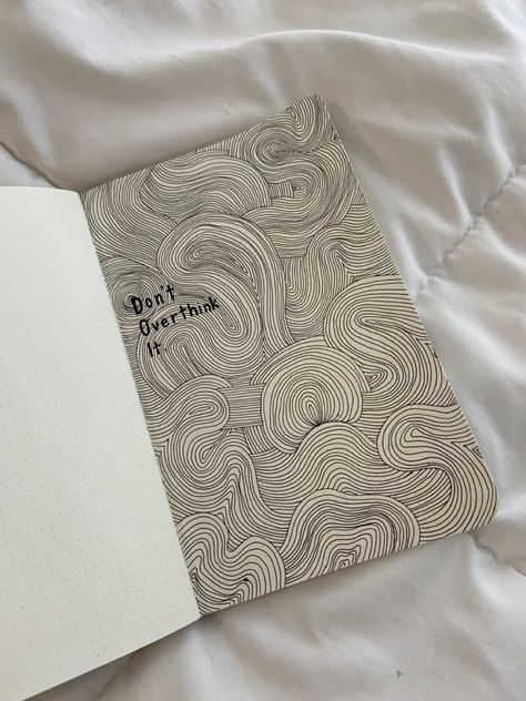 Simple Sketch Book Cover Ideas, Drawing Tattoo Sketches Ideas Simple, Pretty Designs To Draw Pattern, Simple Doodle Patterns, Sketchbook Pattern Ideas, Diary Sketches Journal Ideas, Simple Pen Doodles, Doodles On Lined Paper, Doodles On Notes