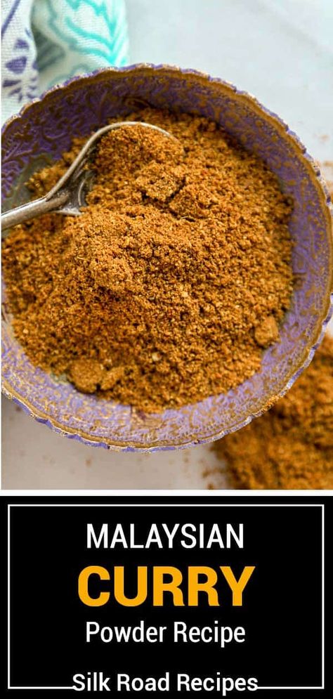 Make this Malaysian curry powder to have on hand for your curry creations! It features 8 different spices that you may already have at home. Curry Spices Blend, Indian Curry Powder Recipes, How To Make Curry Powder, Curry Spice Mix Recipes, Jamaican Curry Powder Recipe, Pesto Chicken Marinade, Curry Powder Recipes, Easy Pesto Chicken, Curry Spice Mix