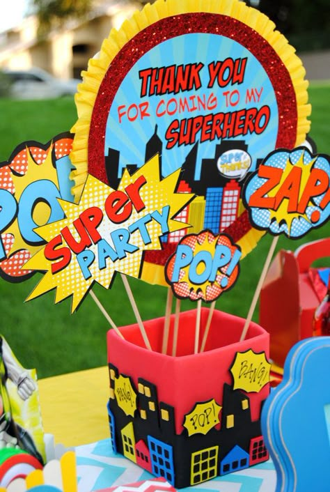 Superhero Centerpiece, Avenger Party, Heroes Party, Superman Birthday Party, Superman Party, Comic Party, Superheroes Party, Superman Birthday, Superhero Decorations