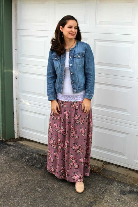 Cute Outfits For Church, Modest Christian Clothing, Modest Mom, Outfit For Church, Walmart Outfits, Mom Wardrobe, Modest Outfit Ideas, Church Fashion, Womens Maxi Skirts